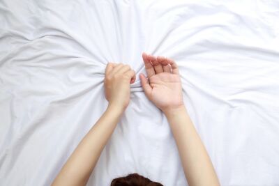 Як підвищити збудження партнерки перед близькістю?